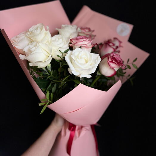 Blushing Bouquet of Roses