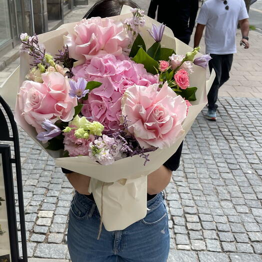Pink bouquet florist choice