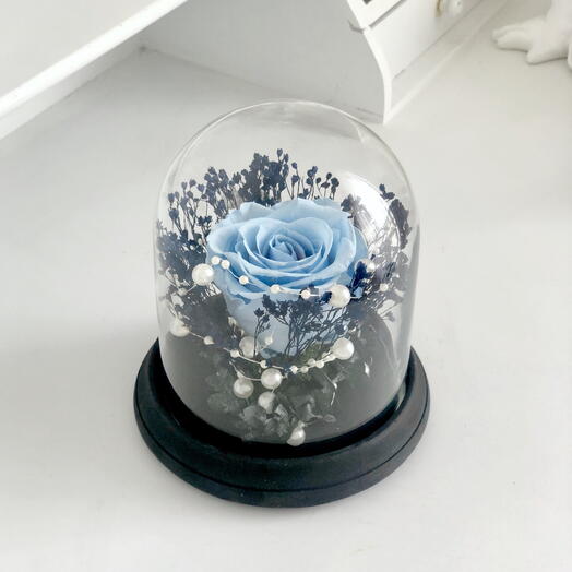 Stabilisierte blaue Rose in Glaskuppel