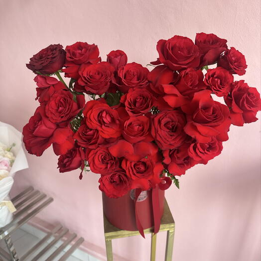 Box Heart roses