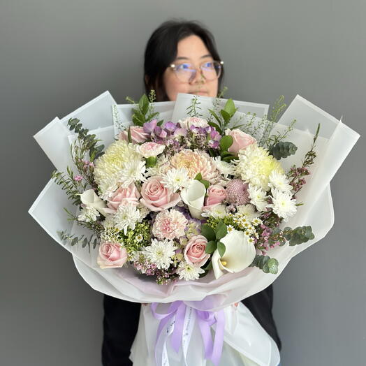 Bouquet mix purple flowers