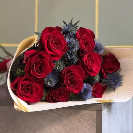 Růze cervene s eryngiem