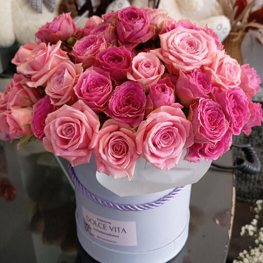Flower box with Goląskowa rose mix