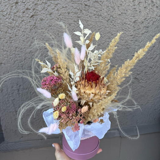 Stabilized flower arrangement 4147