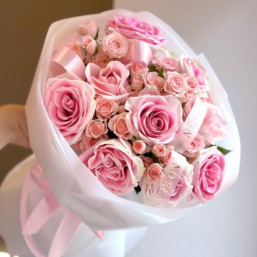 🌹Bouquet of roses and spray roses