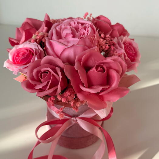 Трояндовий Оксамит