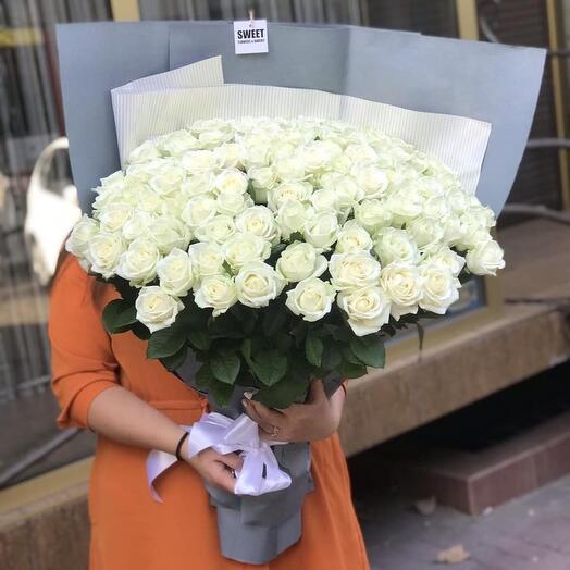 101 White Roses