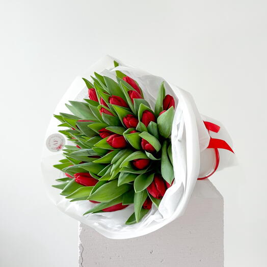 Red tulips bouquet 45pcs