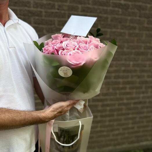 Feelings Bouquet of pale pink roses / «Чувствa» Букет нежно-розовых роз / Bouquet « Sentiments » de roses rose pale
