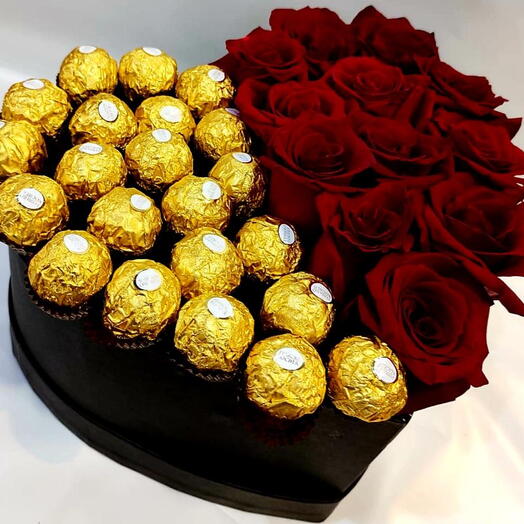 Caja Corazon Rosas y Ferrero