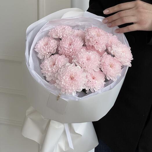 Мини букет из хризантем