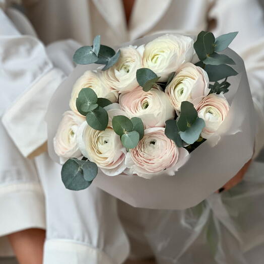 Ranunculuses   eucalyptus XS