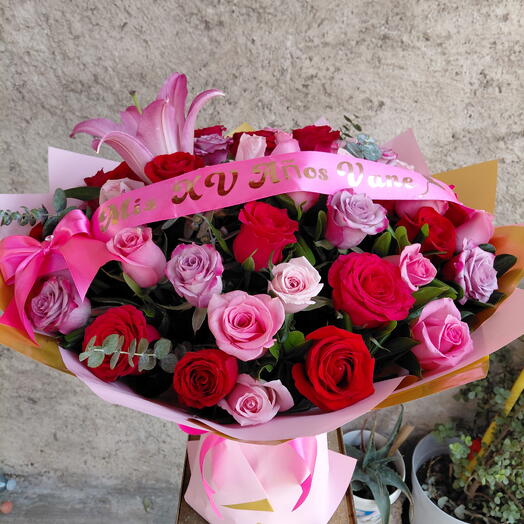 Rosas combinadas (cinta personalizada)