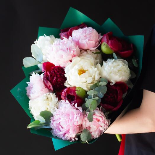 Bright Mix of 15 Peonies