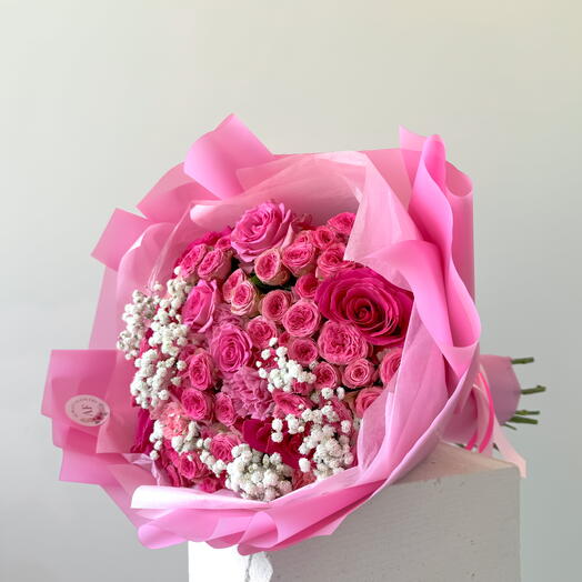 Pink spray roses bouquet