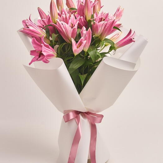 Strauß aus rosa Lilien