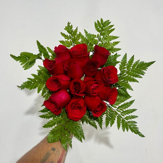 Ramo rosas rojas 12
