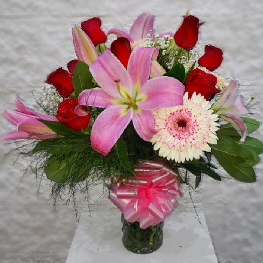 Florero con Rosas, Lilium y  Gerberas