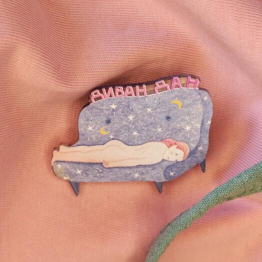 The Sofa Dan brooch
