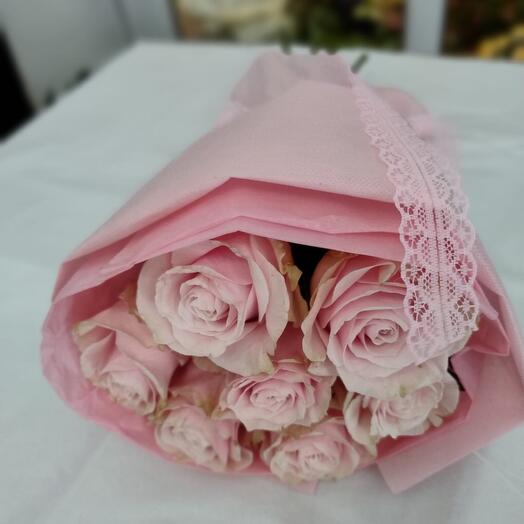 Mono bouquet  of 7 roses
