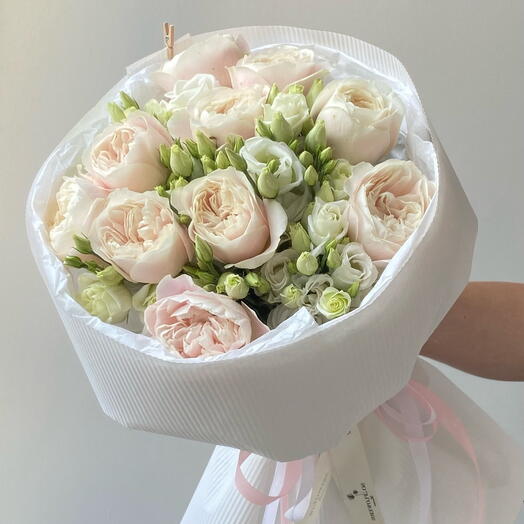 Krem Tonlarında Romantik Buket