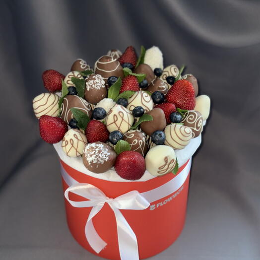 Букет из клубники в шоколаде, 35 ягод