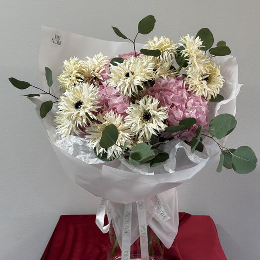 Garden Soft Elegance Bouquet