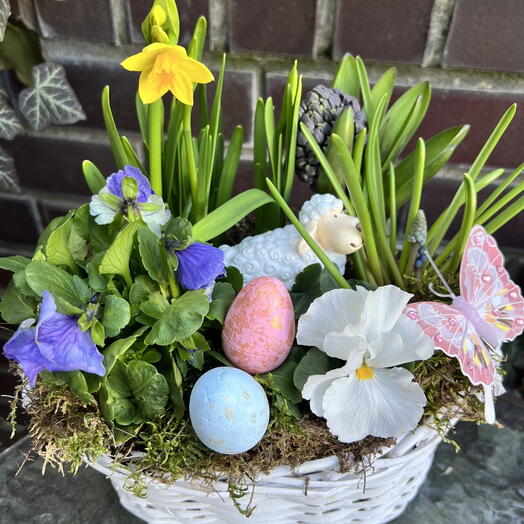 Easter centerpiece with a lamb