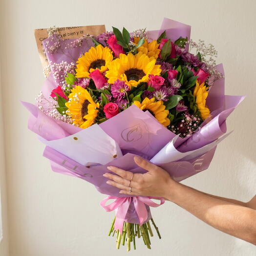 Bouquet Girasoles con rosas fiucsas