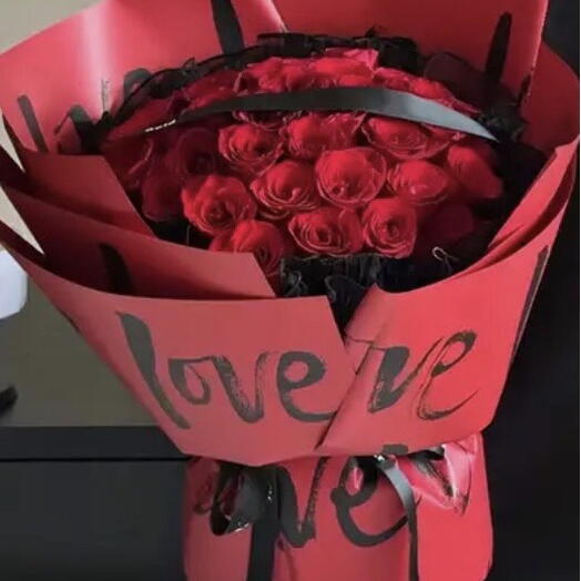 50 Red roses Explorer