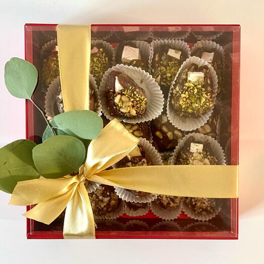 Chocolate-covered dates