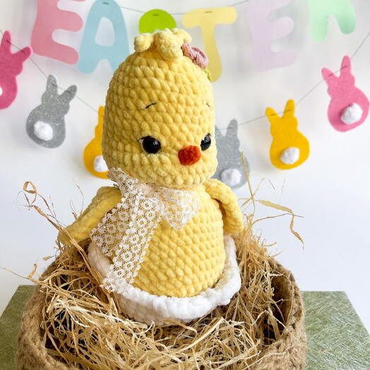 Плюшевый цыплёнок с кружевным бантом 🐣