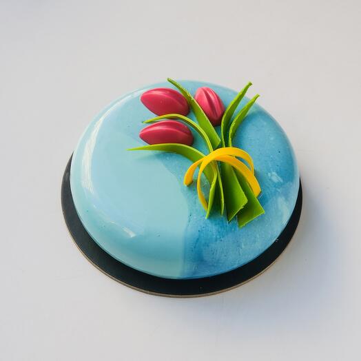 Creamy Nougat Spring Tulips Cake