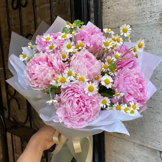 Peonies and camomile