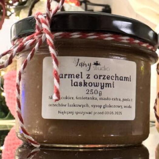 Karmel z orzechami laskowymi