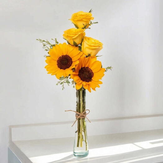 Mini girasoles y rosas