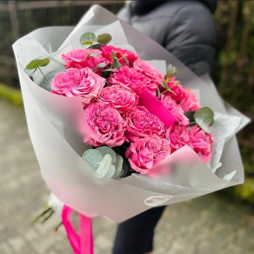 Bouquet of 15 peony roses with eucalyptus