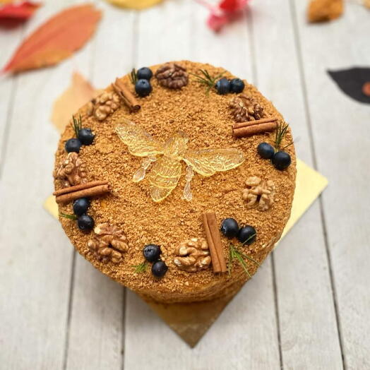 Miodownik z orzechami włoskimi