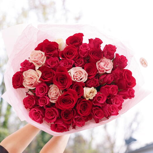 LUXURY FRESH ROSES BOUQUET