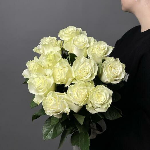 Bouquet of white roses