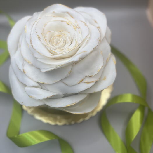 Rose cake