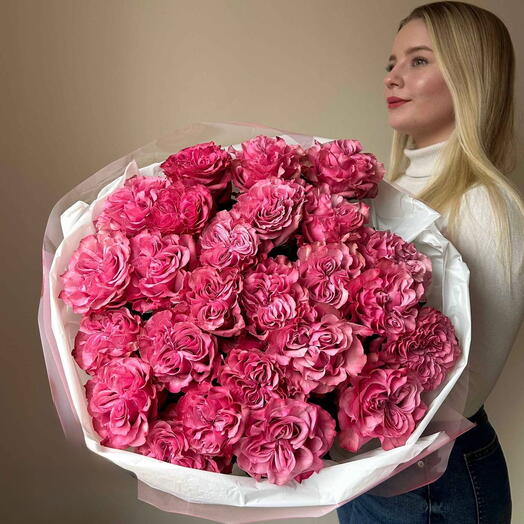 Огромный букет пионовидных роз «Amor Magnus»