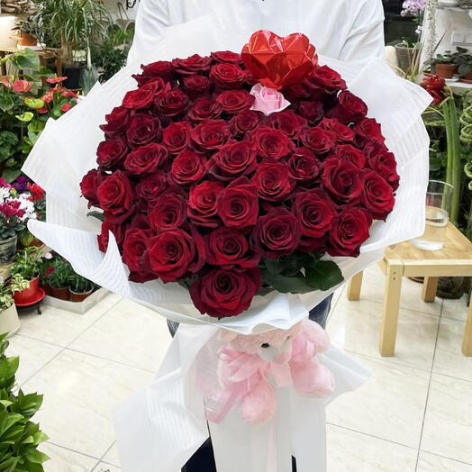 101  red ecuador roses luxury bouquet