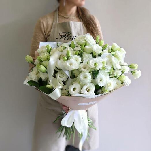 White Eustoma, 39 pcs