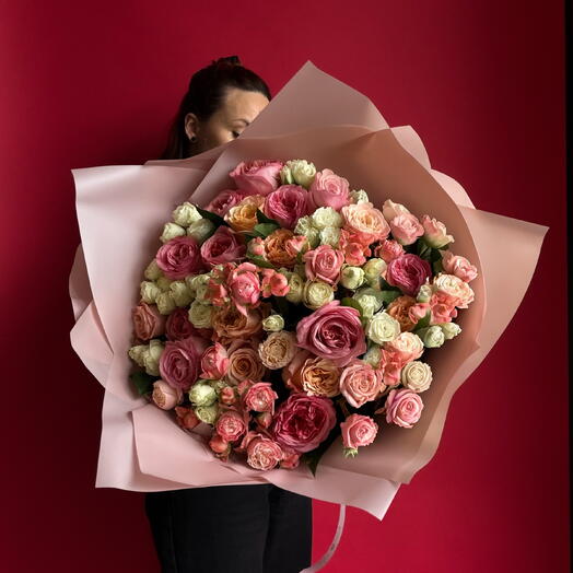 Valenties 5 - spray peony roses mixed