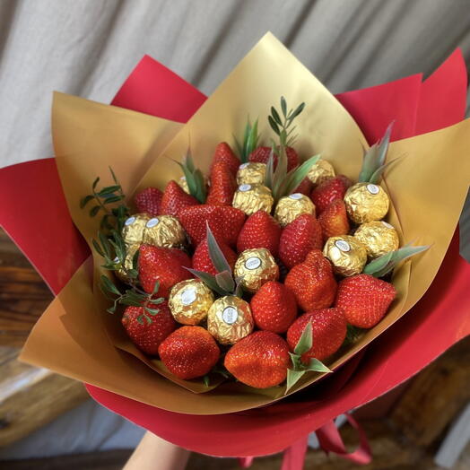 Strawberry and chocolate middle