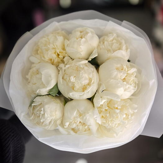 🌺 White peonies bouquet