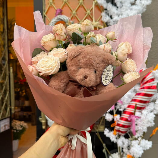 Bouquet with Teddy bear and sprey roses