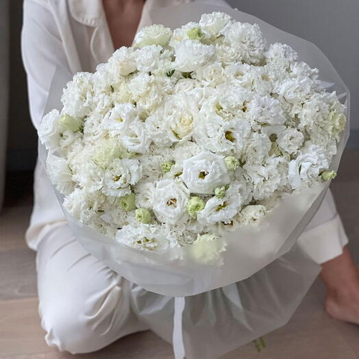 Букет белых эутом (51 шт)