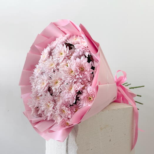 Pink chrysathemum bouquet